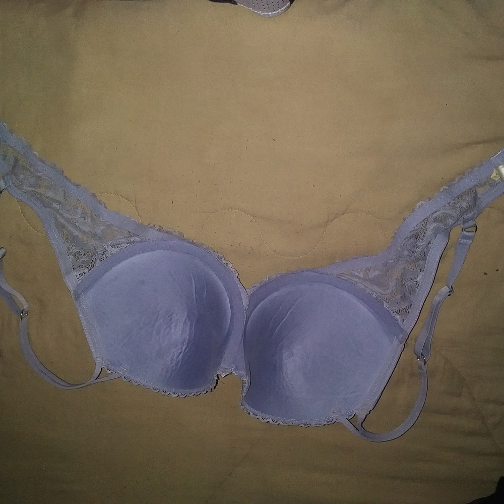 Bra - Picture 2 of 3